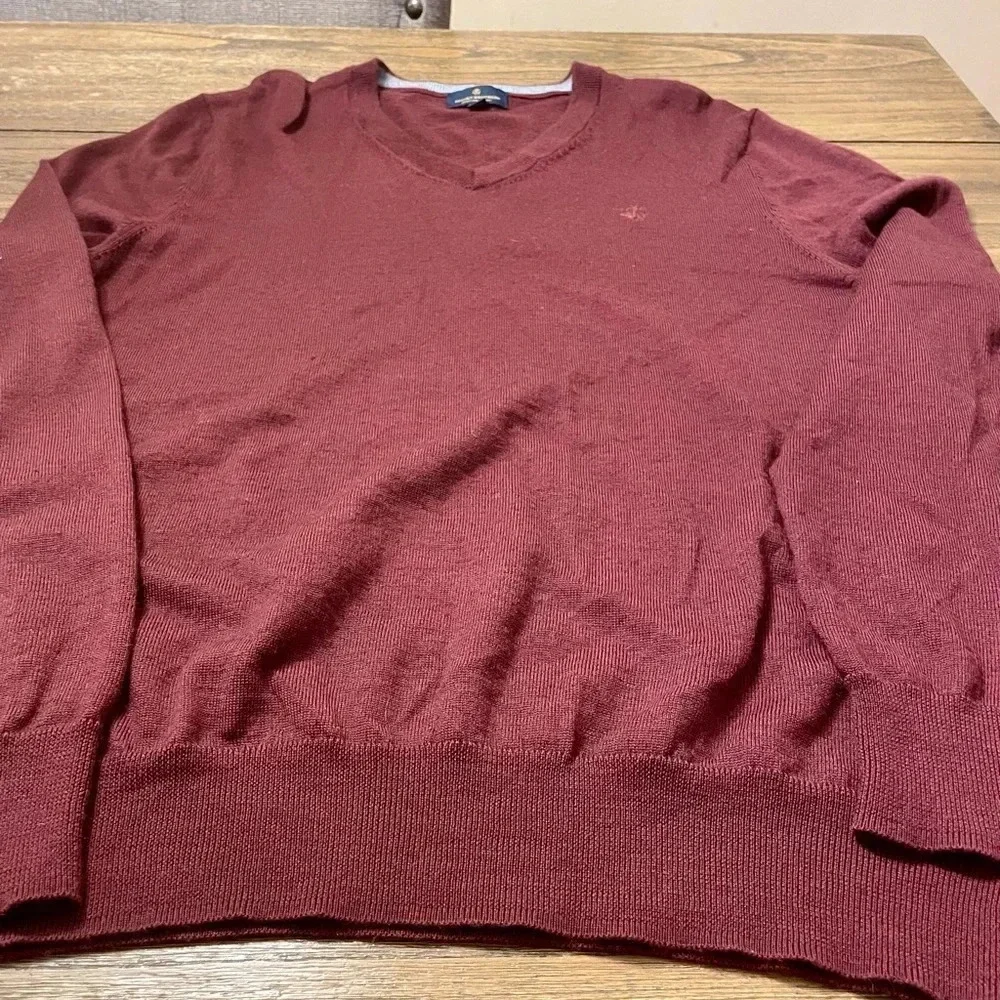 BROOKS BROTHERS Sweater Men's Size L 100% Extra Fine Merino Wool V Neck Burgundy